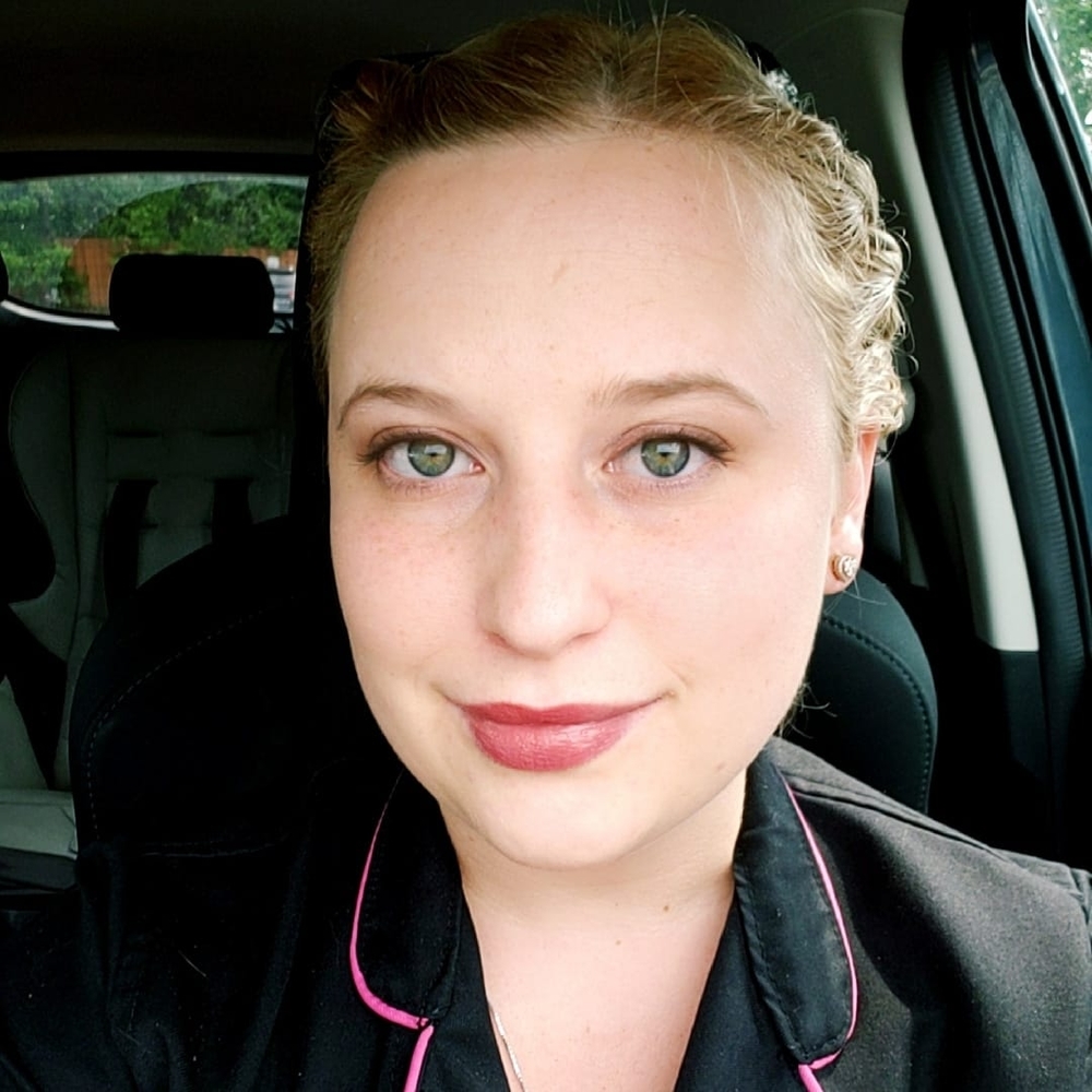 Meet your Posher, Stephanie